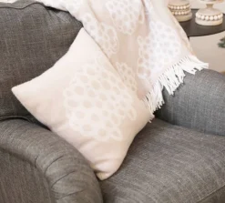 Aarikka tyynynpäällinen Pässi 43 cm beige/valkoinen