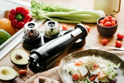 Adler suola- ja pippurimylly elektroninen musta