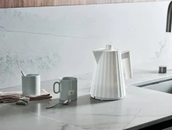 Alessi Plisse vedenkeitin 1 L valkoinen