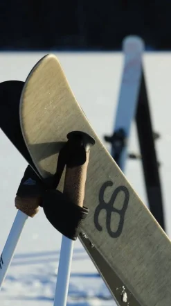 Altai liukulumikenkä Tao 165 + Pivot siteet