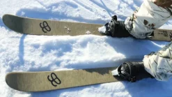 Altai liukulumikenkä Tao 165 + Pivot siteet