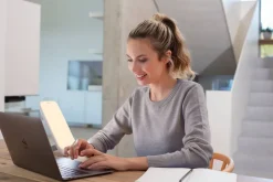 Beurer kirkasvalolamppu TL35