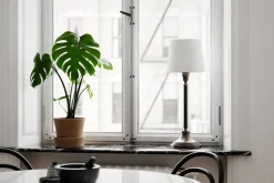 By Rydéns pöytävalaisin Dinant valkoinen