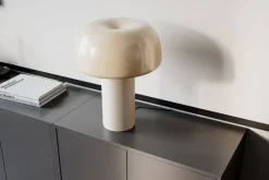 By Rydéns pöytävalaisin Lean on Me beige