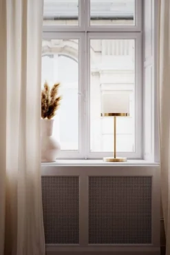 By Rydéns pöytävalaisin Marcel messinki/valkoinen