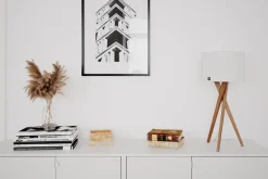 By Rydéns pöytävalaisin Vega tammi/valkoinen