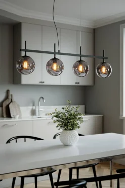 By Rydéns riippuvalaisin Boyle 4-os savunharmaa