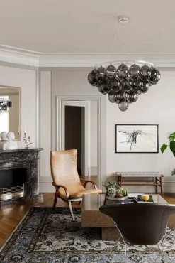 By Rydéns riippuvalaisin Gross Giant savunharmaa