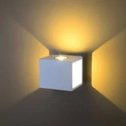 Design by Grönlund Cubic seinävalaisin valkoinen