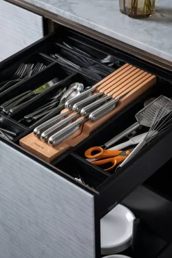 Fiskars All Steel puinen veitsiteline vetolaatikkoon