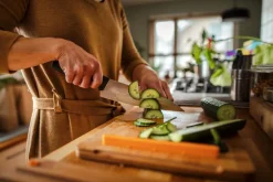 Fiskars Functional Form kokinveitsi iso 20 cm