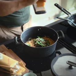 Fiskars Hard Face kattila 5 l kannella