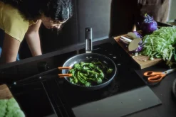 Fiskars Hard Face Paistinpannu 24 cm