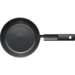 Fiskars Hard Face paistinpannu 20 cm