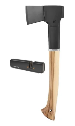 Fiskars Norden rakentajan kirves N10 ja teroitin, setti