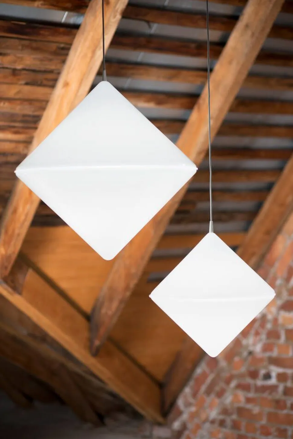 Fosto Diamond Ø 420 mm riippuvalaisin opal