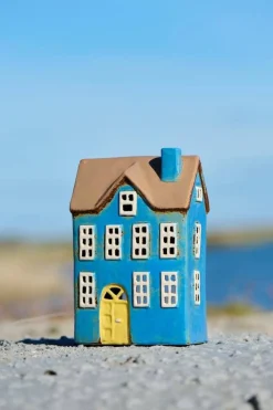 IB Laursen talolyhty Nyhavn keltainen ovi