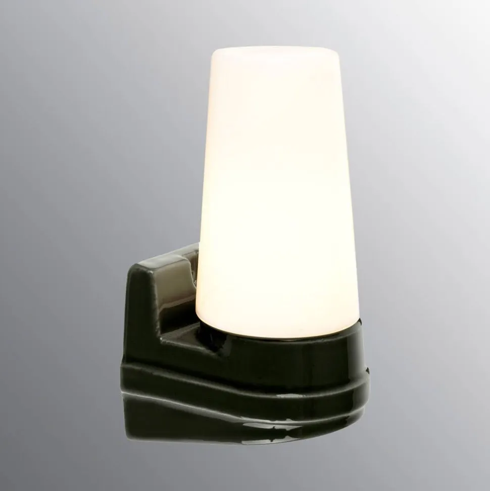 Ifö Electric Bernadotte keittiö/kylpyhuonevalaisin, musta, 1x40W