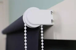 Ihanin pimentävä rullaverho musta 120x185 cm