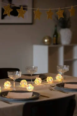 Konstsmide paristovalosarja 10-os. timanttipallot