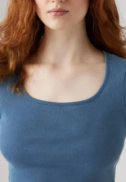 Levi's t-paita Essential Sgrd Neck Tee