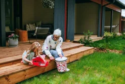 Marjukka Marjanpuhdistaja kaatoreunoilla