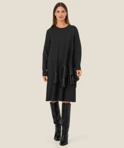 Masai mekko MaNovalene