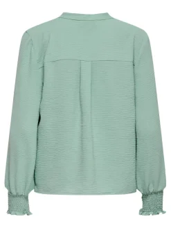 Only pusero Onlmette Jadeite