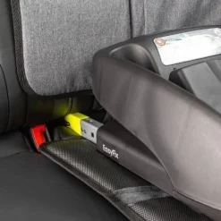 Reer TravelKid Maxi Protect istuinsuoja takapenkin selkänojaan