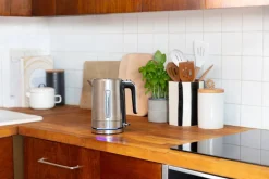 Russell Hobbs vedenkeitin Compact Home 24190-70 teräs