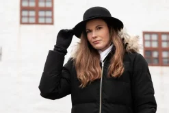 Salon hupahattu Sonja 10