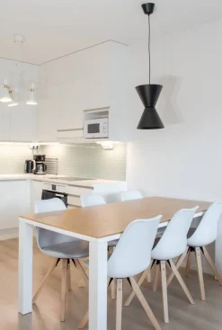 Sessak Länsi designriippuvalaisin musta