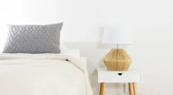 Sessak pöytävalaisin Addie luonnonvaalea / valkoinen