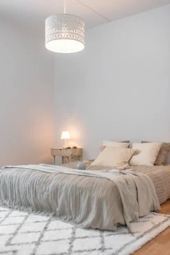 Sessak riippuvalaisin Avery valkoinen