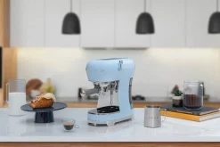 Smeg espressokeitin ECF02PBEU pastellinsininen