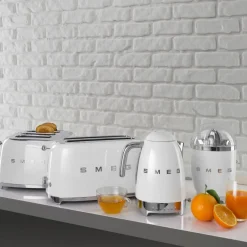 Smeg leivänpaahdin TSF03WHEU 4-viipaleen, valkoinen