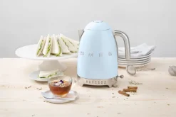 Smeg vedenkeitin KLF04PBEU lämpötilan säädöllä, sininen