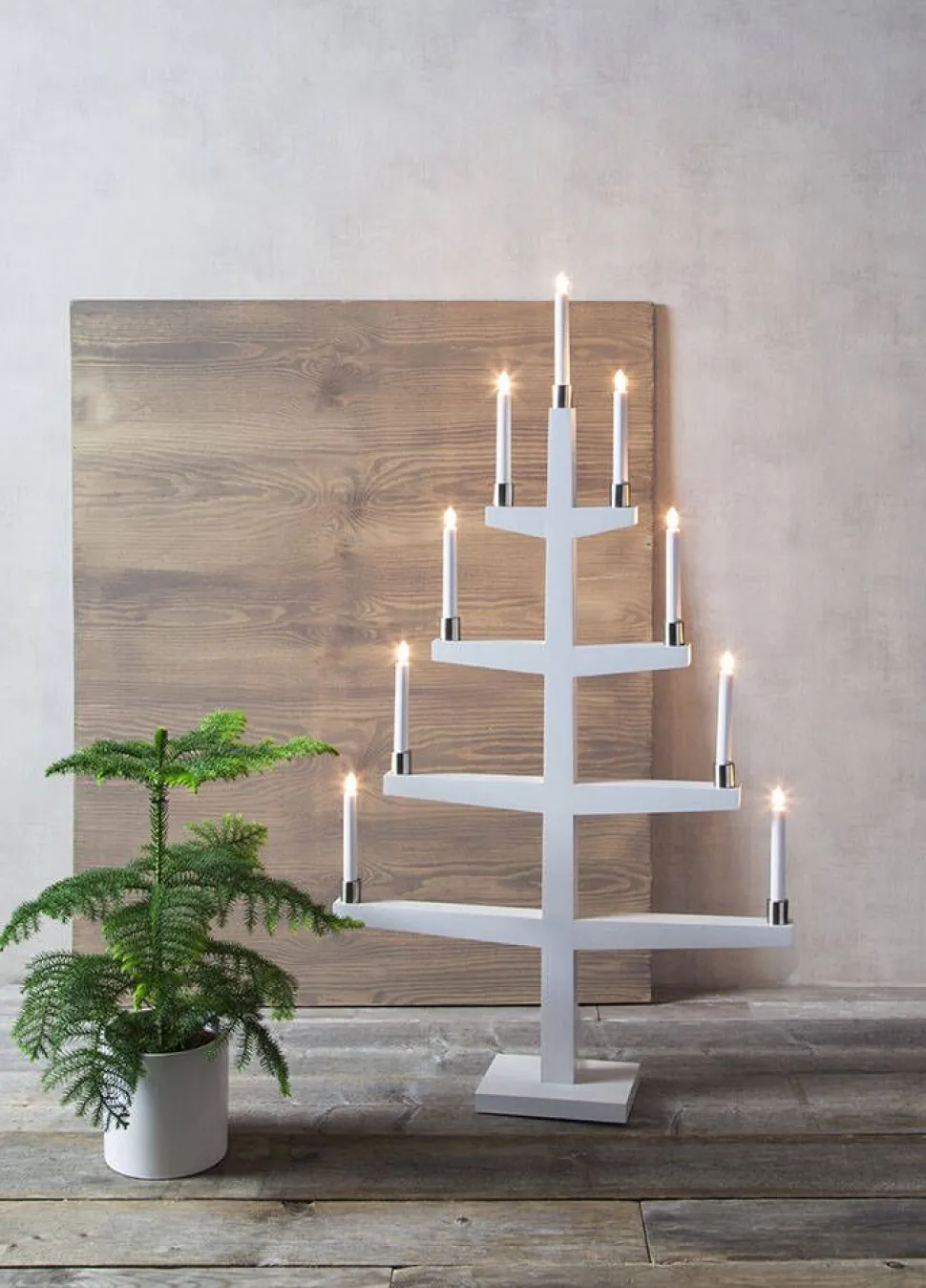 Star Trading 9-haarainen kynttelikkö Tall valkoinen
