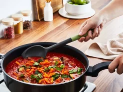 Tefal tarjoilukauha kaavinreunalla Essential 2in1