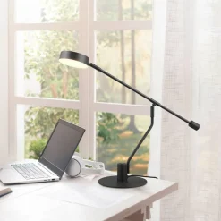 Trio Lighting LED pöytävalaisin Manduro mattamusta