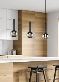 Trio Lighting riippuvalaisin Clayton 1-os E27 mattamusta