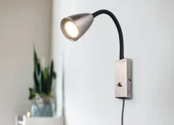 Trio Lighting seinävalaisin Wanda GU10 harjattu teräs