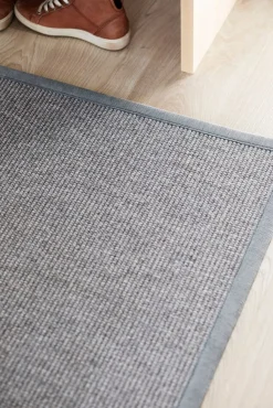 VM-Carpet Esmeralda 77 harmaa, 80*200 cm, kantti 077 B