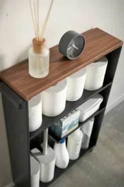 Yamazaki kapea hyllykkö pyörillä Tower musta