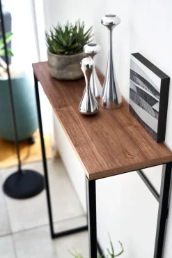 Yamazaki konsolipöytä Tower musta