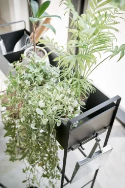 Yamazaki säilytyskärry Tower musta