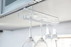 Yamazaki viinilasiteline hyllyyn